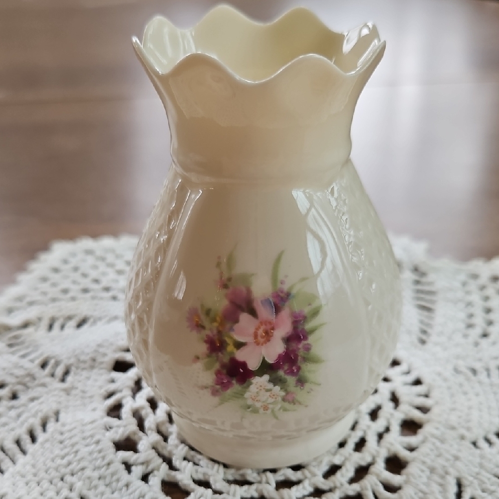 Donegal Parian Porcelain Mini Vase
